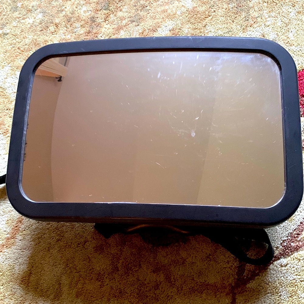 Mirror for backseat to see baby/ child in car seat